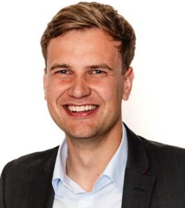 Steffen Todt schraeg cropped